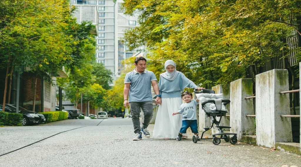Parent and child taking a familiar walk together during a repeated outing