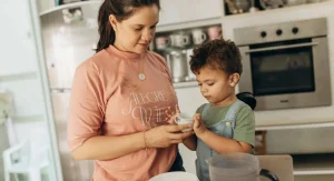 parent helping child with self-control