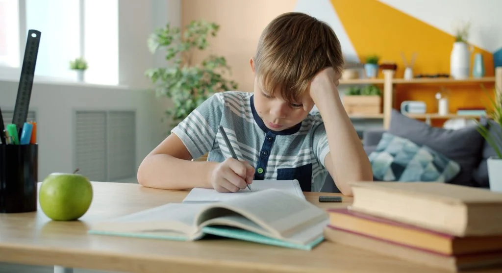 Child starting homework in the correct order after anchoring the first step clearly