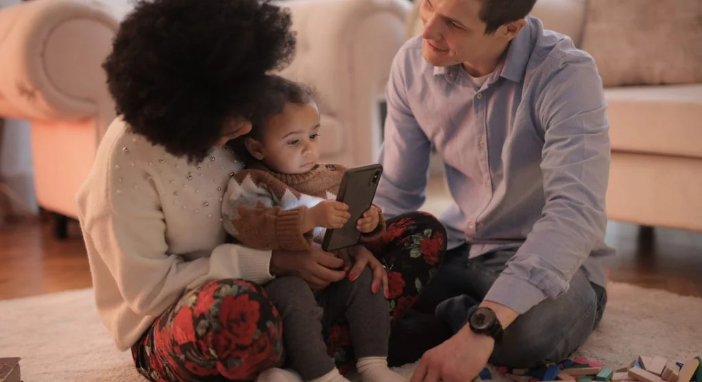 Child hearing a new vocabulary word during ordinary family conversation