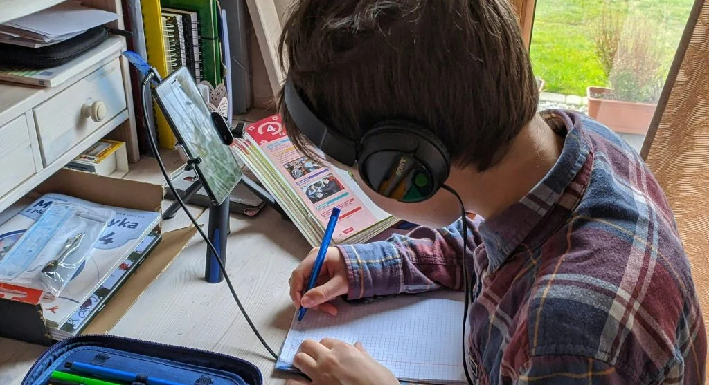 child starting home learning routine