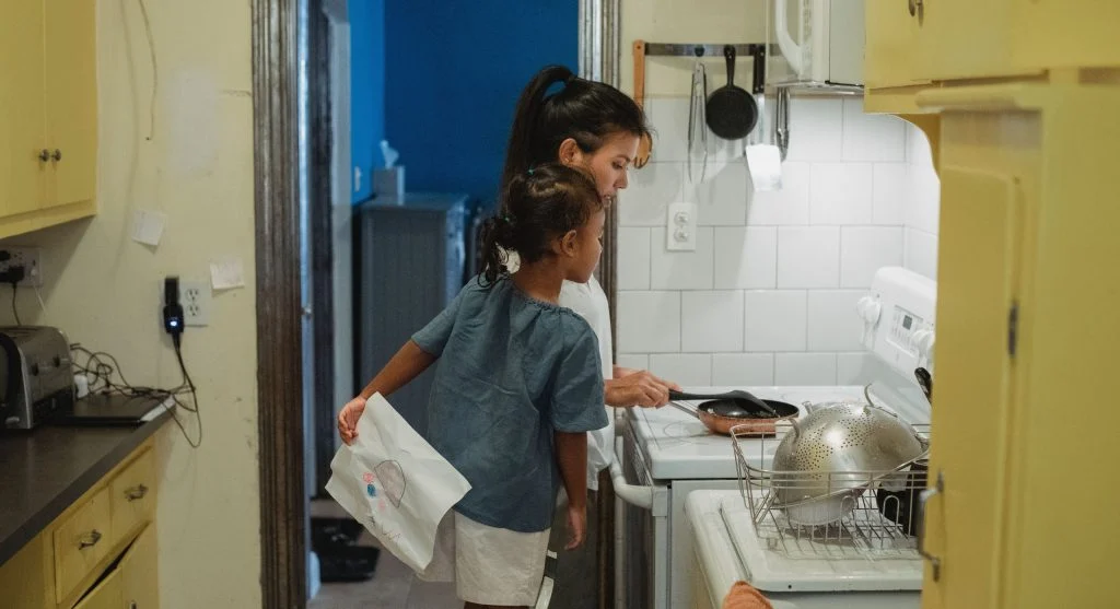 Parent preparing a simple next activity before screen time ends