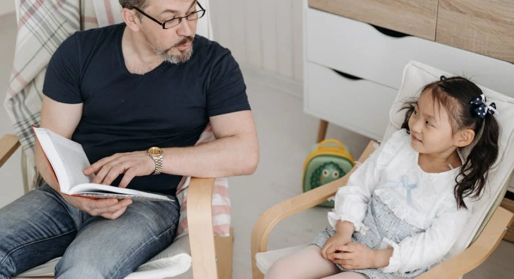 parent reading with child