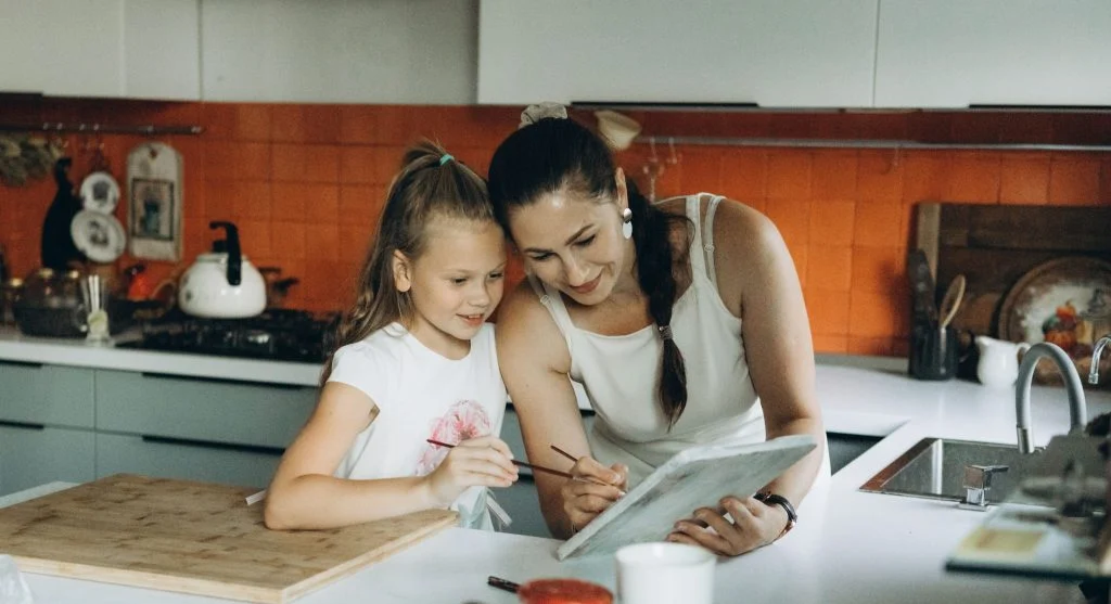 Parent naturally introducing a new word during an everyday home activity